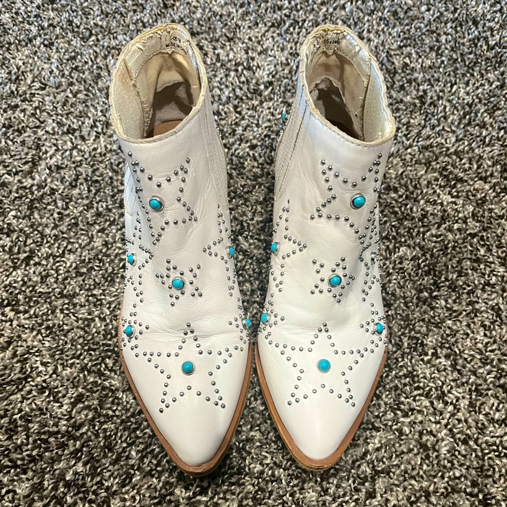 Chinese laundry booties